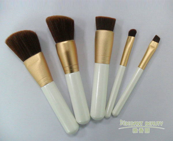 香蕉视频APP网站套裝的金屬套管防鏽工藝是否影響刷毛壽命？